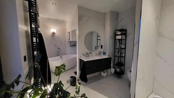 Magnifique maison rénovée quartier Remicourt avec garage