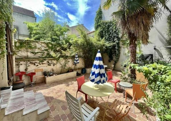 MAISON 4 CHAMBRES TERRASSE JARDIN GARAGE