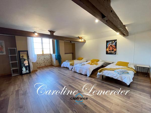 Dpt Sarthe (72), à vendre proche de Connerré FERMETTE en campagne 294 m² habitables , 6 chambres , terrain de 1500 M²