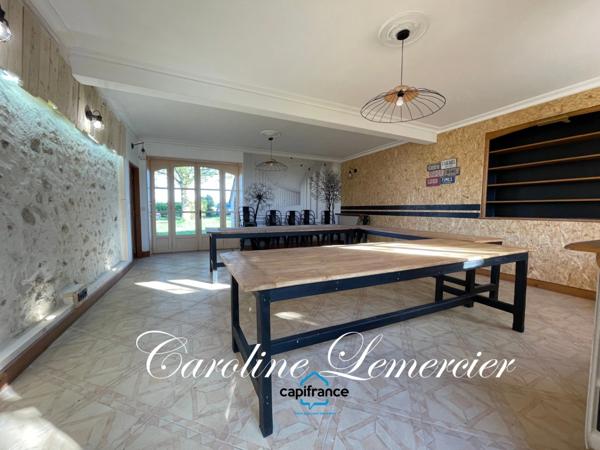 Dpt Sarthe (72), à vendre proche de Connerré FERMETTE en campagne 294 m² habitables , 6 chambres , terrain de 1500 M²