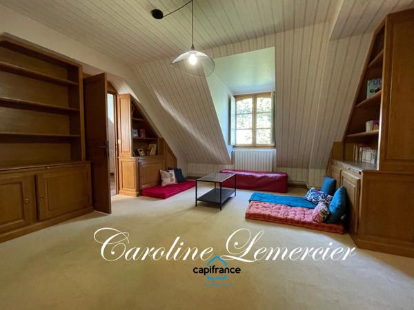 Dpt Sarthe (72), à vendre proche de Connerré FERMETTE en campagne 294 m² habitables , 6 chambres , terrain de 1500 M²