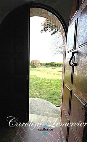 Dpt Sarthe (72), à vendre proche de Connerré FERMETTE en campagne 294 m² habitables , 6 chambres , terrain de 1500 M²