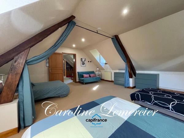 Dpt Sarthe (72), à vendre proche de Connerré FERMETTE en campagne 294 m² habitables , 6 chambres , terrain de 1500 M²