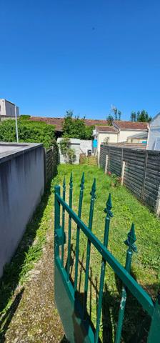 Vente maison Saintes : 102 200 € - AJP Immobilier Saintes