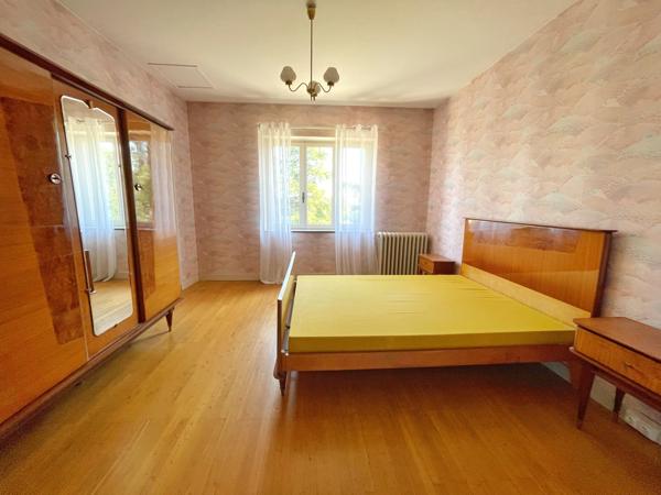 Maison 7 pièce(s) 5 chambre(s) 181 m²