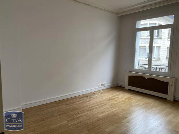 Appartement à louer 5 pièces 118.93m²