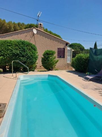 Vidauban, Villa  4 pièce(s), sur 1200 m2 jardin avec garage et piscine