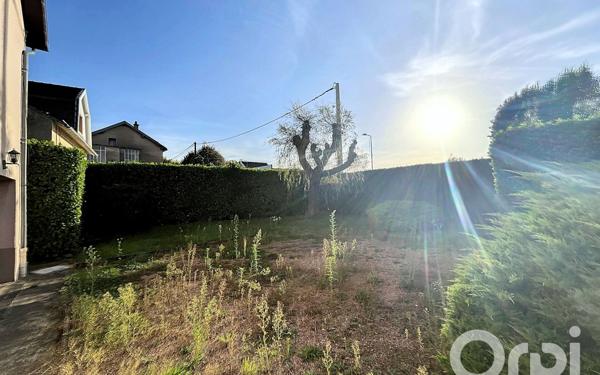 Maison à vendre    5 pièces •  Saint-Yorre