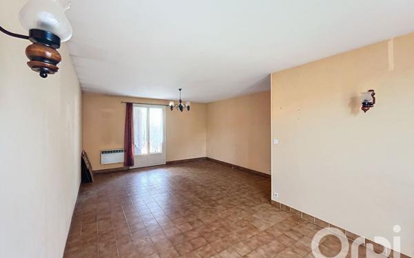 Maison à vendre    5 pièces •  Saint-Yorre