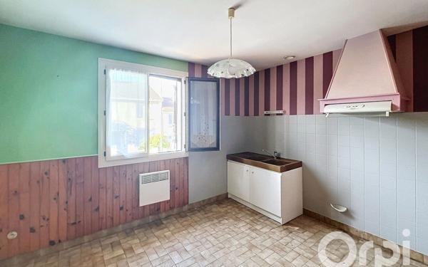 Maison à vendre    5 pièces •  Saint-Yorre