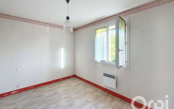 Maison à vendre    5 pièces •  Saint-Yorre