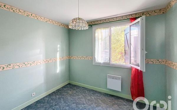 Maison à vendre    5 pièces •  Saint-Yorre