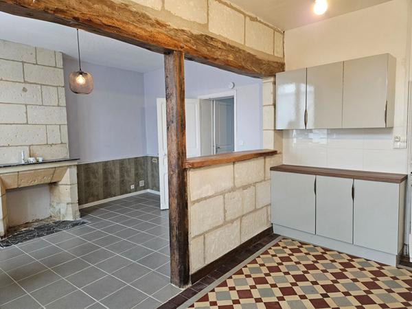 Charmante maison ancienne rénovée à louer à LOCHES