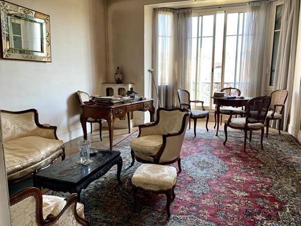 A vendre appartement de 5 pièces avec terrasse - Entre Périer et Castellane