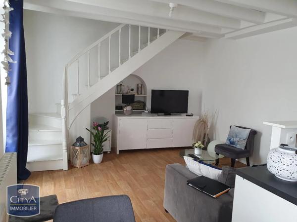 Maison à louer 3 pièces 55.8m² Trémentines (49340)
