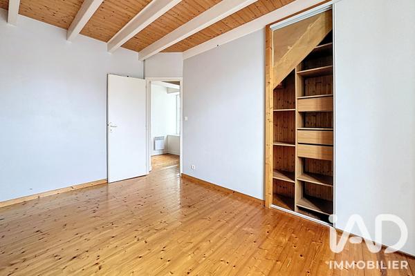 Location maison 5 pièces 126 m² Courçon