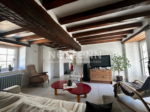 Maison rénovée récemment avec jardin clos