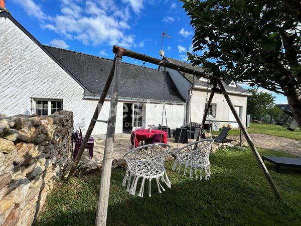 Maison rénovée récemment avec jardin clos