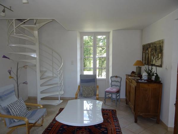 A SAINT HILAIRE LES PLACES PROCHE DE NEXON EN HAUTE VIENNE MAGNIFIQUE MANOIR DU 17EME DE 280 M² HABITABLES SUR 17862 M² DE TERRAIN AVEC UN ETANG DE 6000 M² ET PISCINE