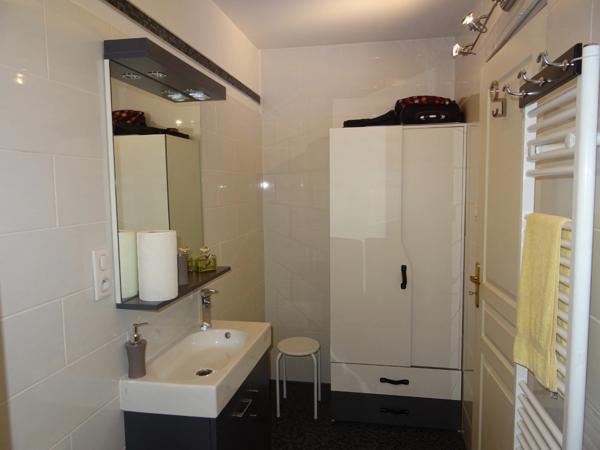 A SAINT HILAIRE LES PLACES PROCHE DE NEXON EN HAUTE VIENNE MAGNIFIQUE MANOIR DU 17EME DE 280 M² HABITABLES SUR 17862 M² DE TERRAIN AVEC UN ETANG DE 6000 M² ET PISCINE