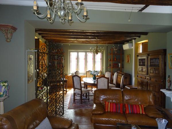 A SAINT HILAIRE LES PLACES PROCHE DE NEXON EN HAUTE VIENNE MAGNIFIQUE MANOIR DU 17EME DE 280 M² HABITABLES SUR 17862 M² DE TERRAIN AVEC UN ETANG DE 6000 M² ET PISCINE