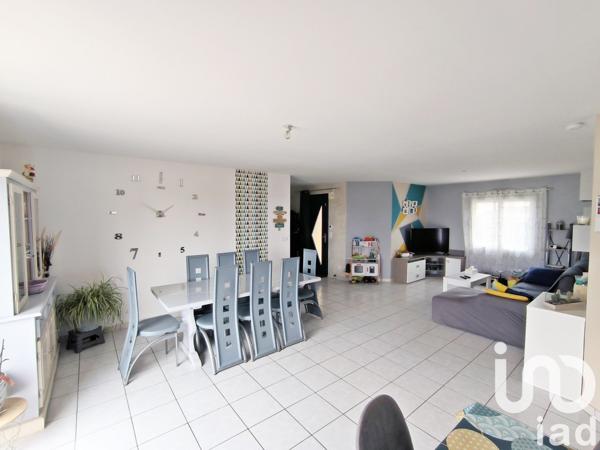 Maison 4 pièces de 92 m² à Monsireigne (85110)