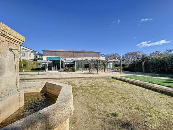 Appartement meublé T2 de 36 m2 + Terrasse en résidence de tourisme avec piscine. Destiné à la location saisonnière.