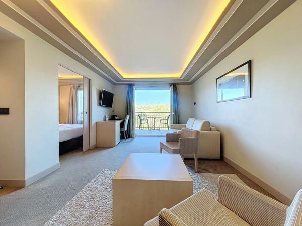 Appartement meublé T2 de 36 m2 + Terrasse en résidence de tourisme avec piscine. Destiné à la location saisonnière.