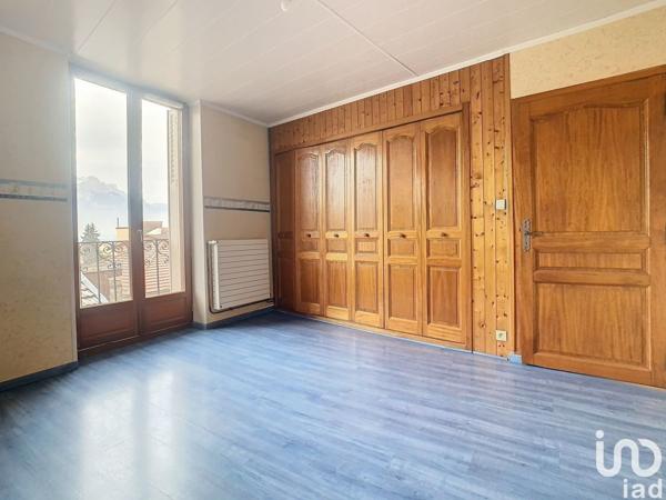 Appartement 4 pièces de 83 m² à Domène (38420)