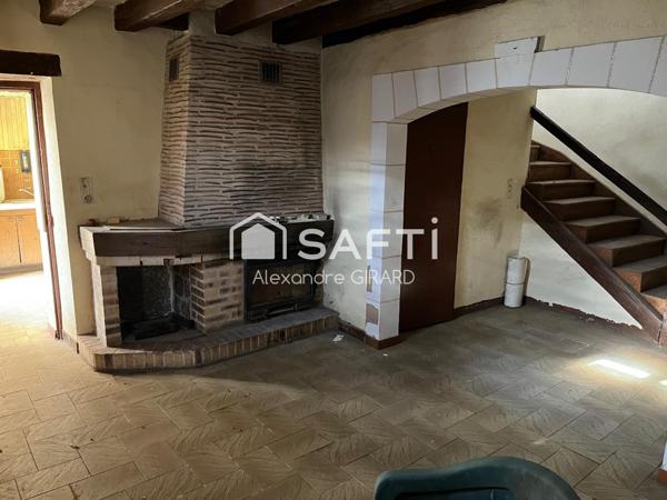 Maison construite dans les années 1945 avec 4 chambre et une parcelles de 650m2