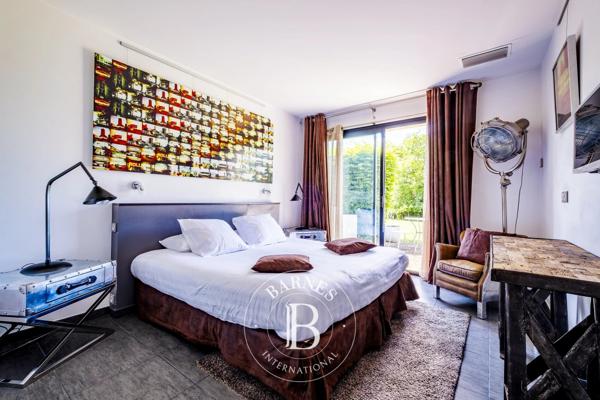 Saint-Loubès, Propriété 10 Chambres -  700 m² à vendre