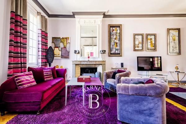 Saint-Loubès, Propriété 10 Chambres -  700 m² à vendre