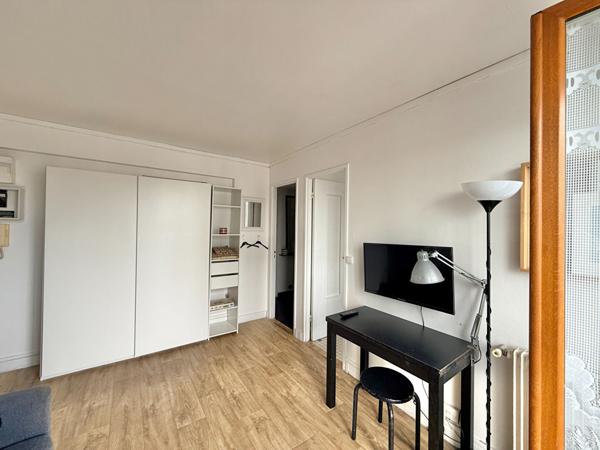 Studio -Balcon pièce à vendre à Paris 12ème - Quartier Bel-Air