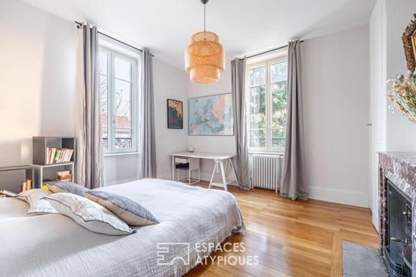 Maison ancienne avec jardin et piscine au calme d’une impasse