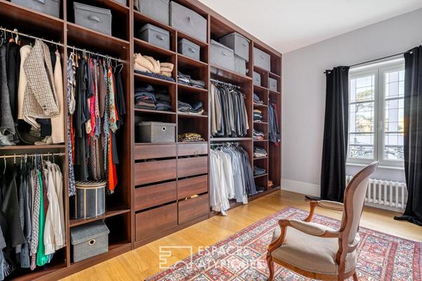 Maison ancienne avec jardin et piscine au calme d’une impasse