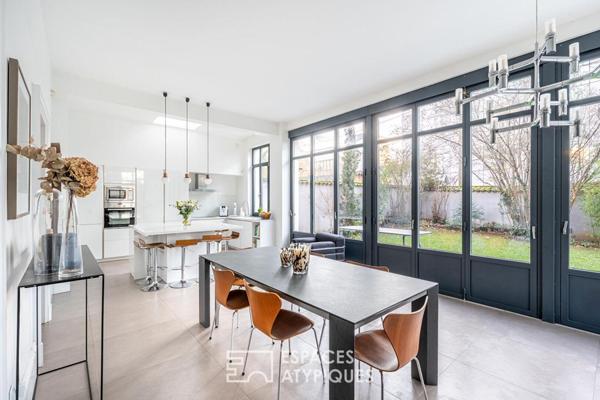 Maison ancienne avec jardin et piscine au calme d’une impasse