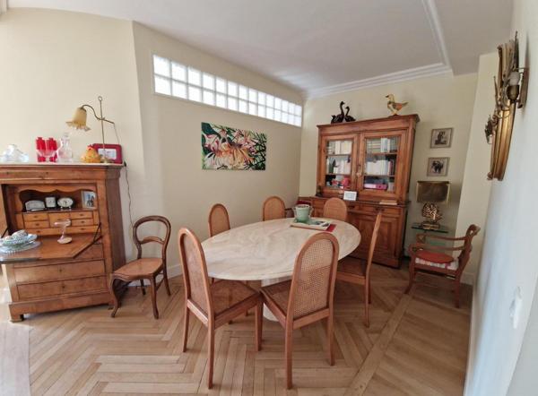 Appartement à LYON 7E ARRONDISSEMENT, 69007 - 4 pièces 88m²