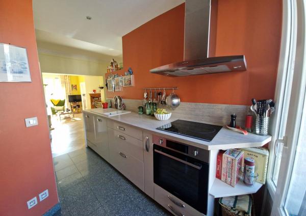 Appartement à LYON 7E ARRONDISSEMENT, 69007 - 4 pièces 88m²