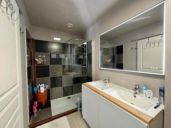 Appartement Gigean 4 pièce(s) 105.58 m2