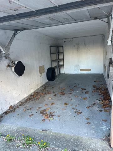 Garage/Parking