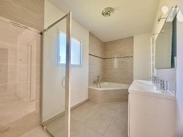 NOUVEAUTÉ ET EXCLUSIVITÉ TRENTE CINQ NOTAIRES !

Située sur la commune de DOMLOUP (35410), au...