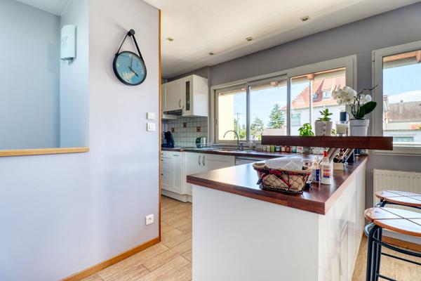 Maison de caractère avec annexes et garages à OSTWALD