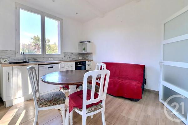 Maison à vendre  7 pièces - 215 m 2   PUGET SUR ARGENS  - 83