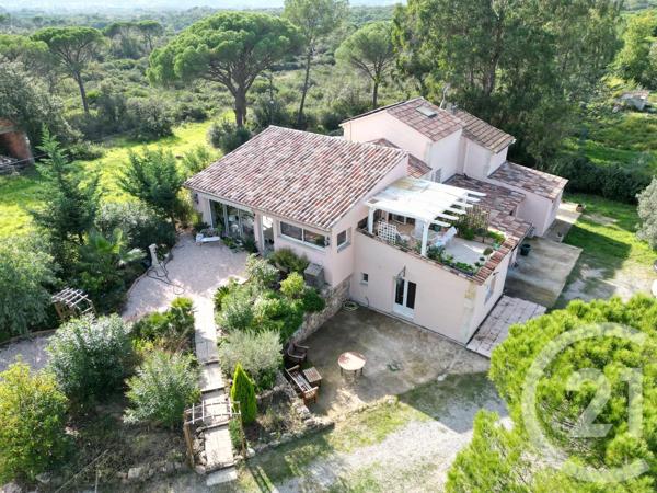 Maison à vendre  7 pièces - 215 m 2   PUGET SUR ARGENS  - 83