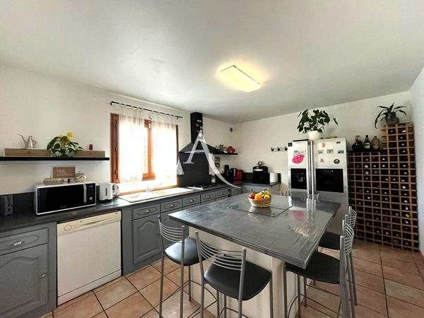 Maison traditionnelle 170m2 - Fouju