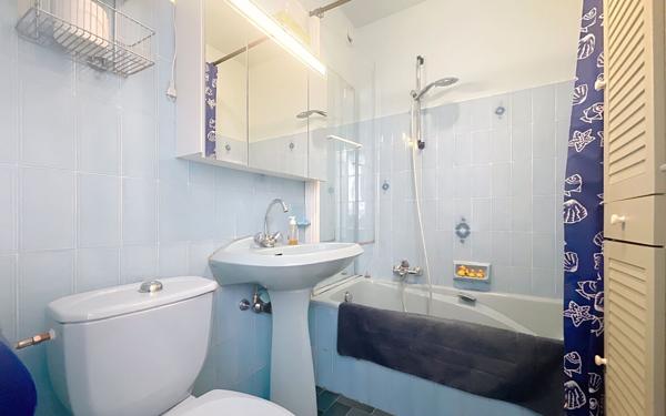 Appartement à vendre    2 pièces • 43 m2 Antibes