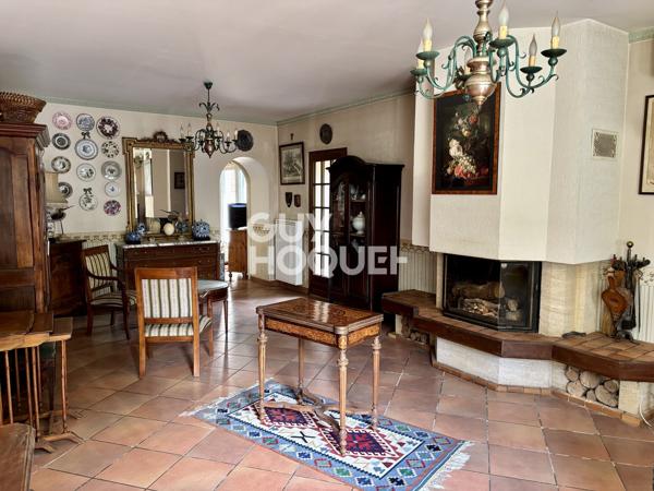 10 min OUEST CARCASSONNE - Maison de maître 185 m², garages sur terrain 465 m²