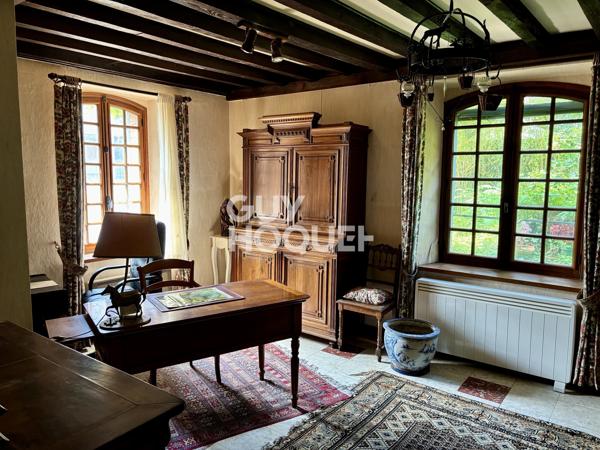 10 min OUEST CARCASSONNE - Maison de maître 185 m², garages sur terrain 465 m²