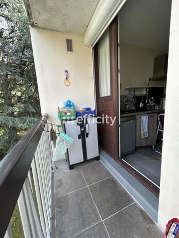 Appartement
         5 pièces
        - 82 m² Exclusivité 230 000 € *
