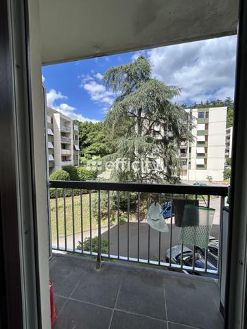 Appartement
         5 pièces
        - 82 m² Exclusivité 230 000 € *